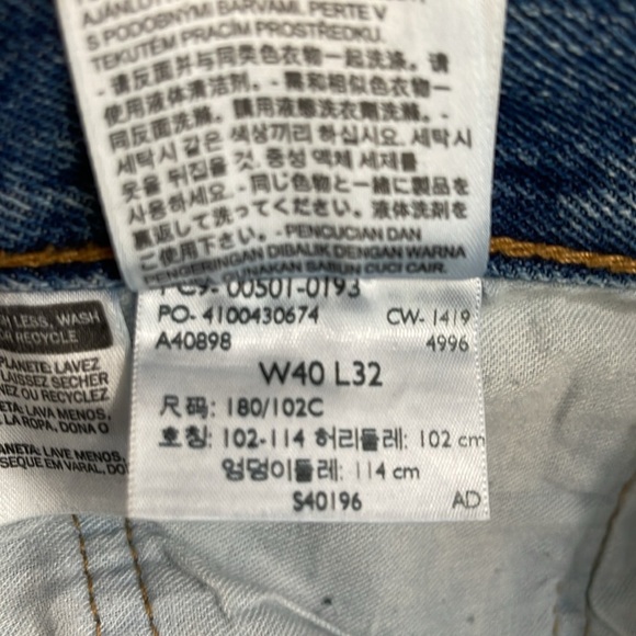 Levis Mens 501 Straight Leg Jeans Blue Medium Wash Button Fly Size Red Tab 40x32 - Picture 10 of 12